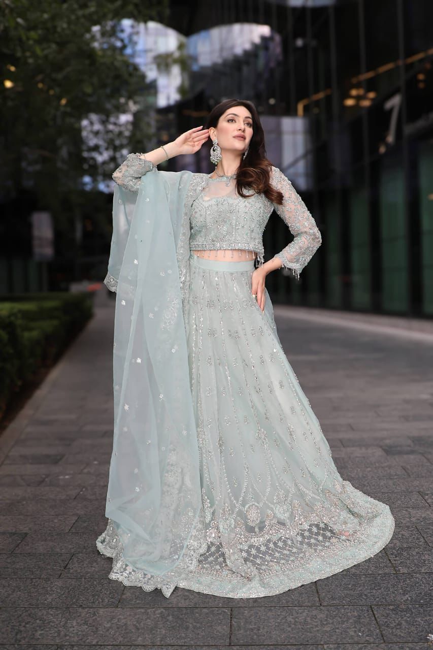 Frosted Elegance  -  Emran Kaxhif (AC-135)