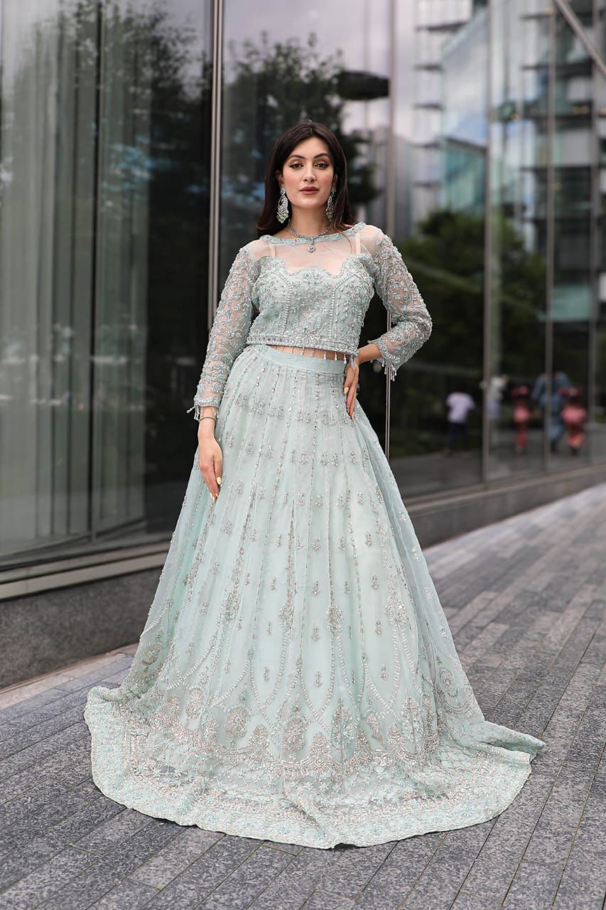 Frosted Elegance  -  Emran Kaxhif (AC-135)