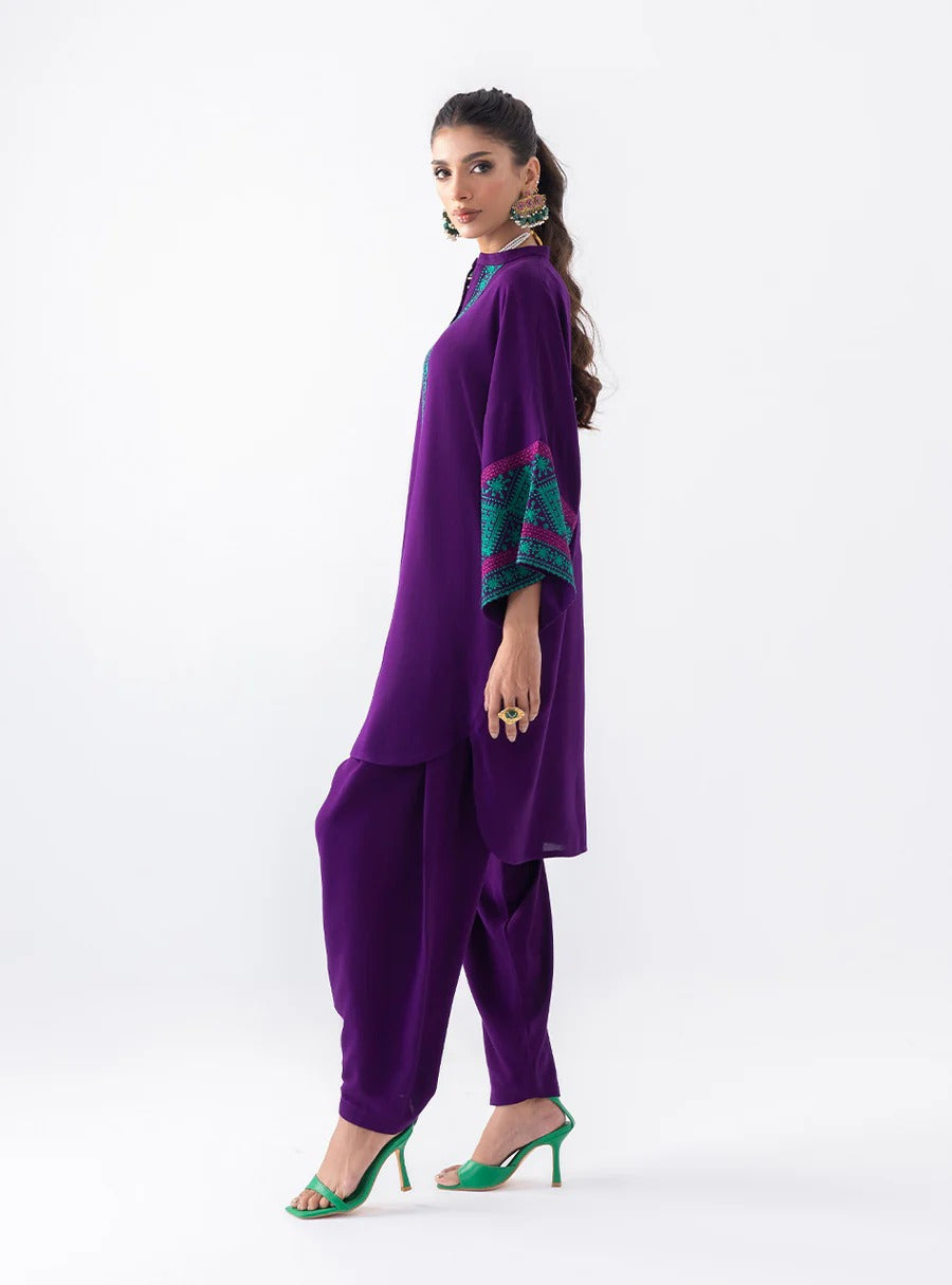 Blushing Plum - Zainab chottani (AC-10)