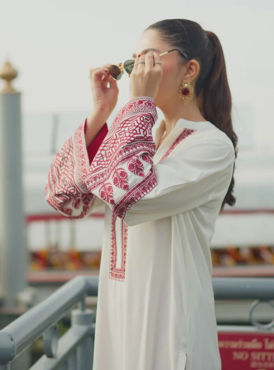 Scarlet Serenade - Zainab Chottani (AC-15)