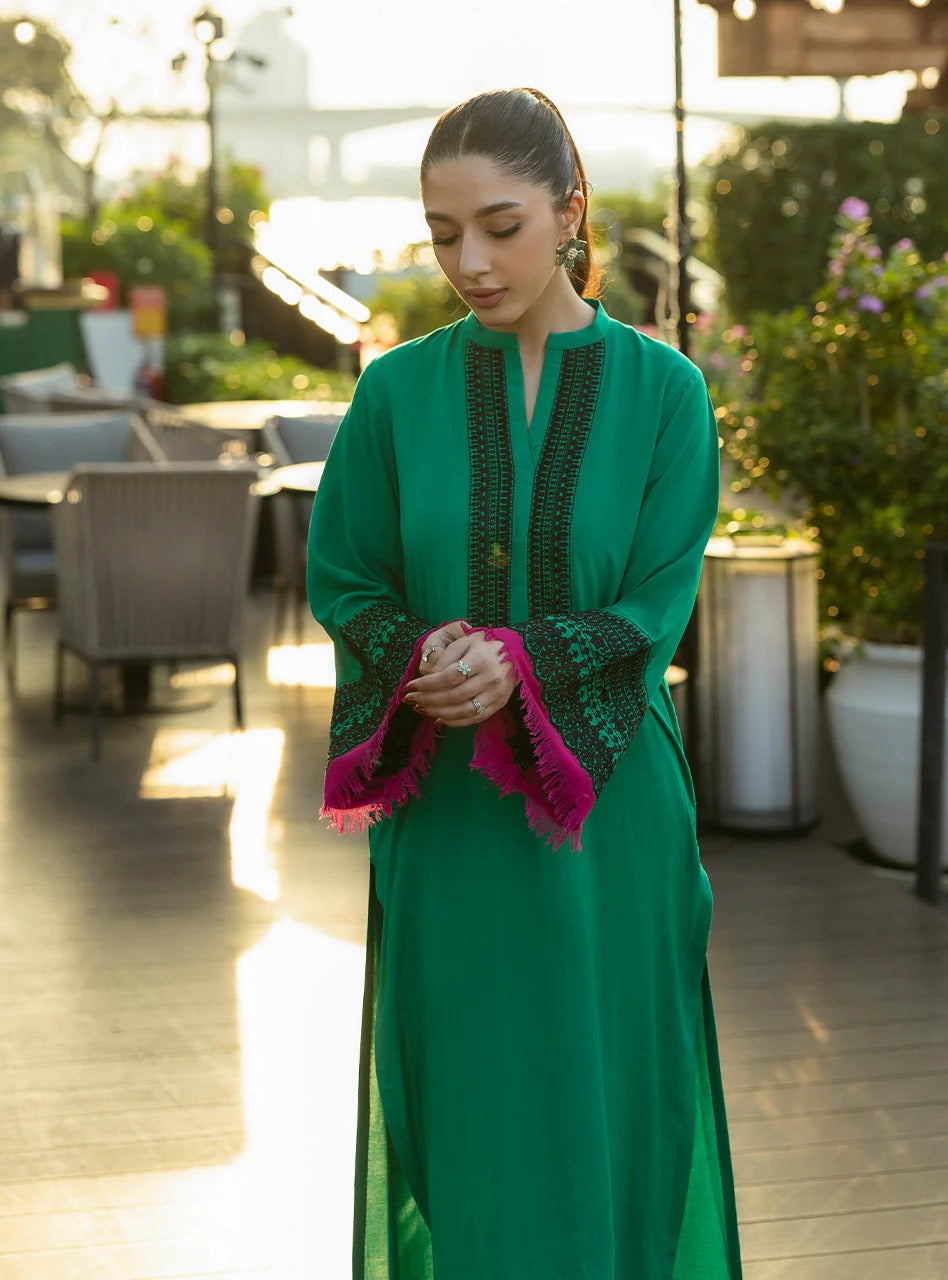 Emerald Breeze - Zainab Chottani (AC-11)