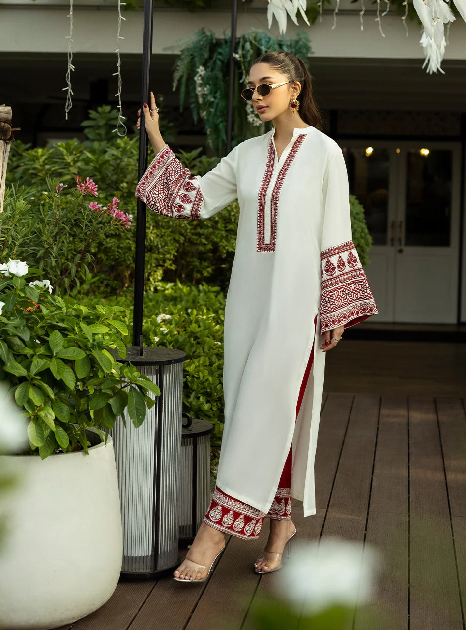 Scarlet Serenade - Zainab Chottani (AC-15)