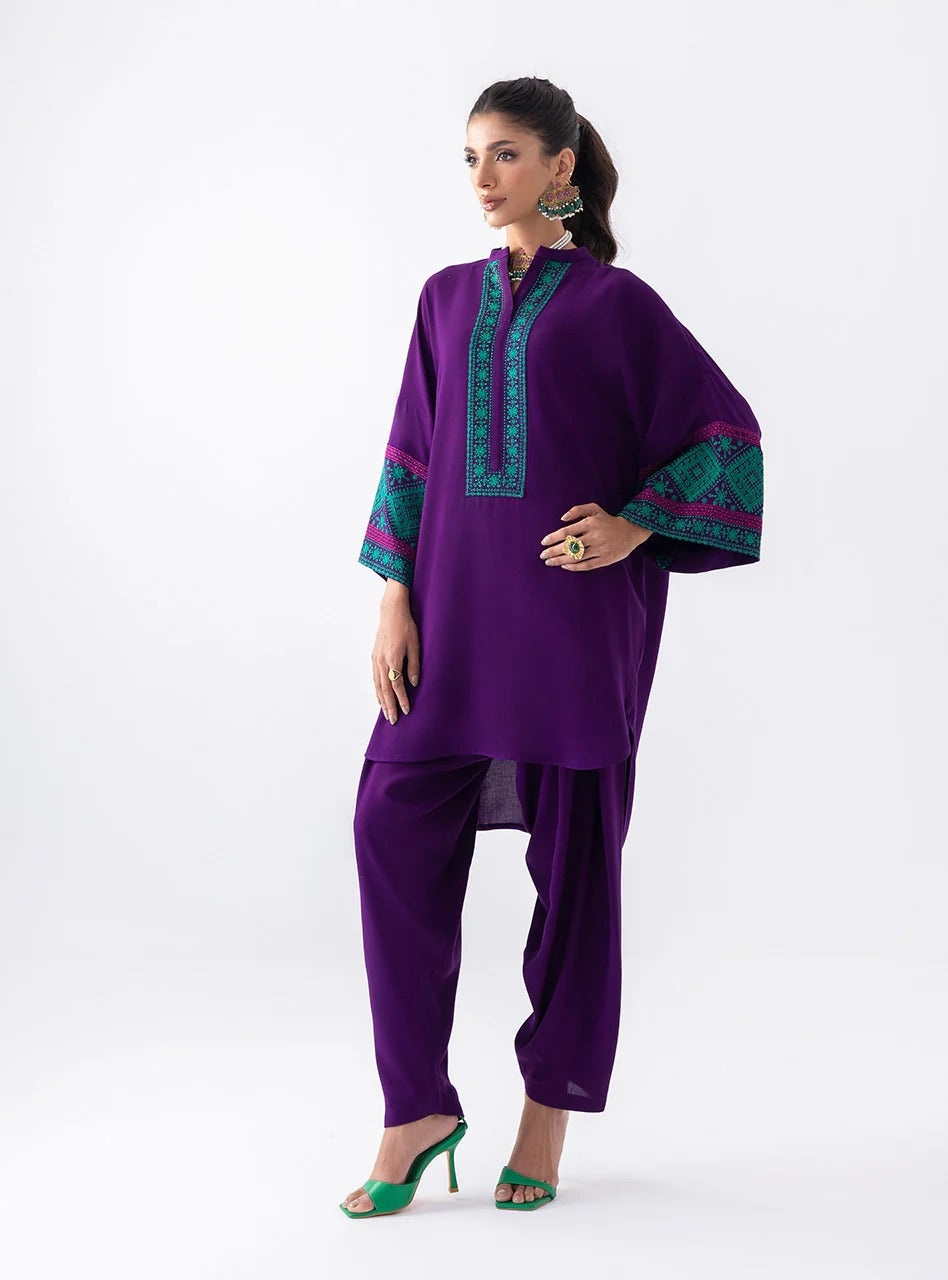 Blushing Plum - Zainab chottani (AC-10)