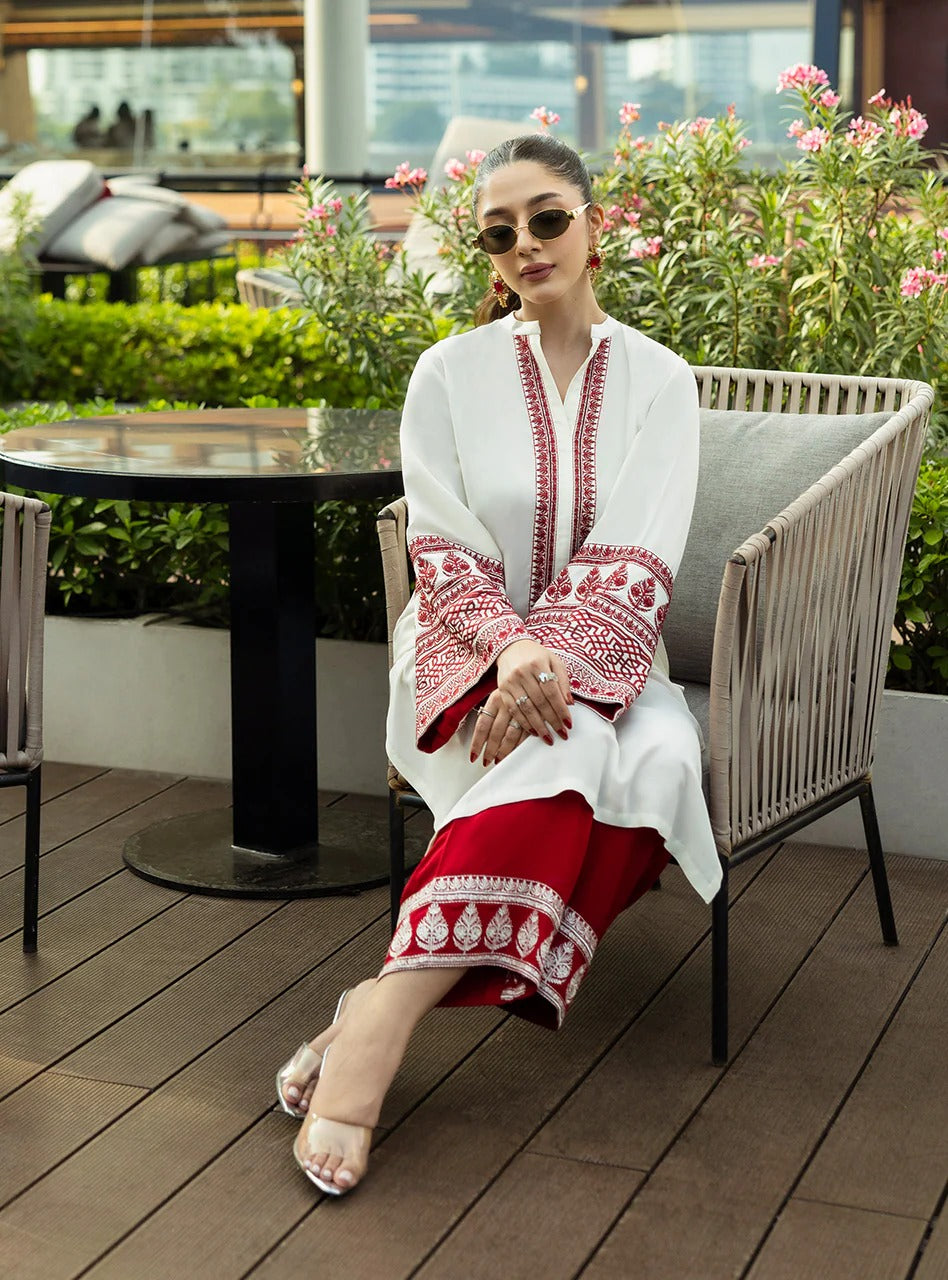 Scarlet Serenade - Zainab Chottani (AC-15)